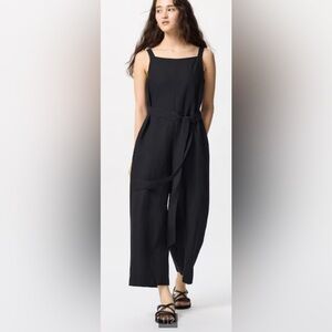 UNIQLO Sz L Jumpsuit Cropped Wide Leg  Straps Square Neck Woven Linen Blend NEW